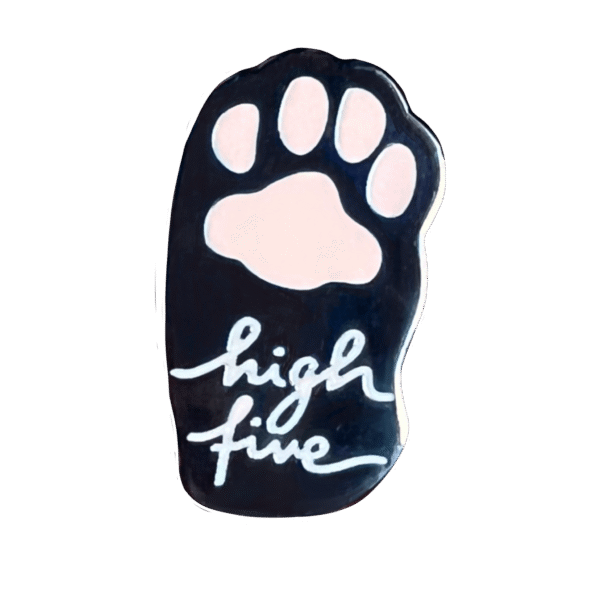 7208-bean-paw-high-five-pin-5056472906567-41180945187065-2.png