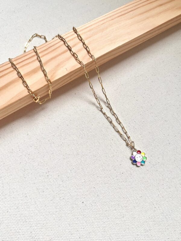 7714-small-paperclip-60cm-happy-flower-necklace-5056472913480-41371323662585-2.jpg