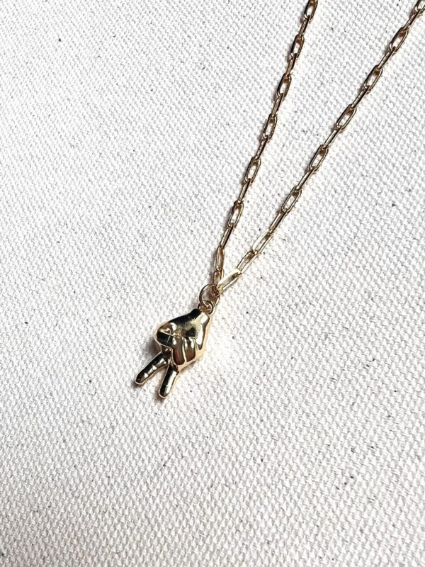 7721-peace-out-necklace-5056472913886-41371444936953-5.jpg