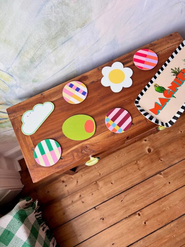 jolly-shapes-40535368892665-2.jpg