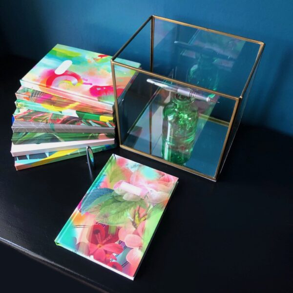les-parfums-floral-journal-24051445563548-2.jpg